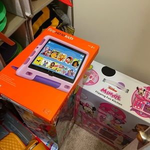 Amazon All-new Fire HD 10 Kids Tablet - 32 GB with 10.1-in. Display